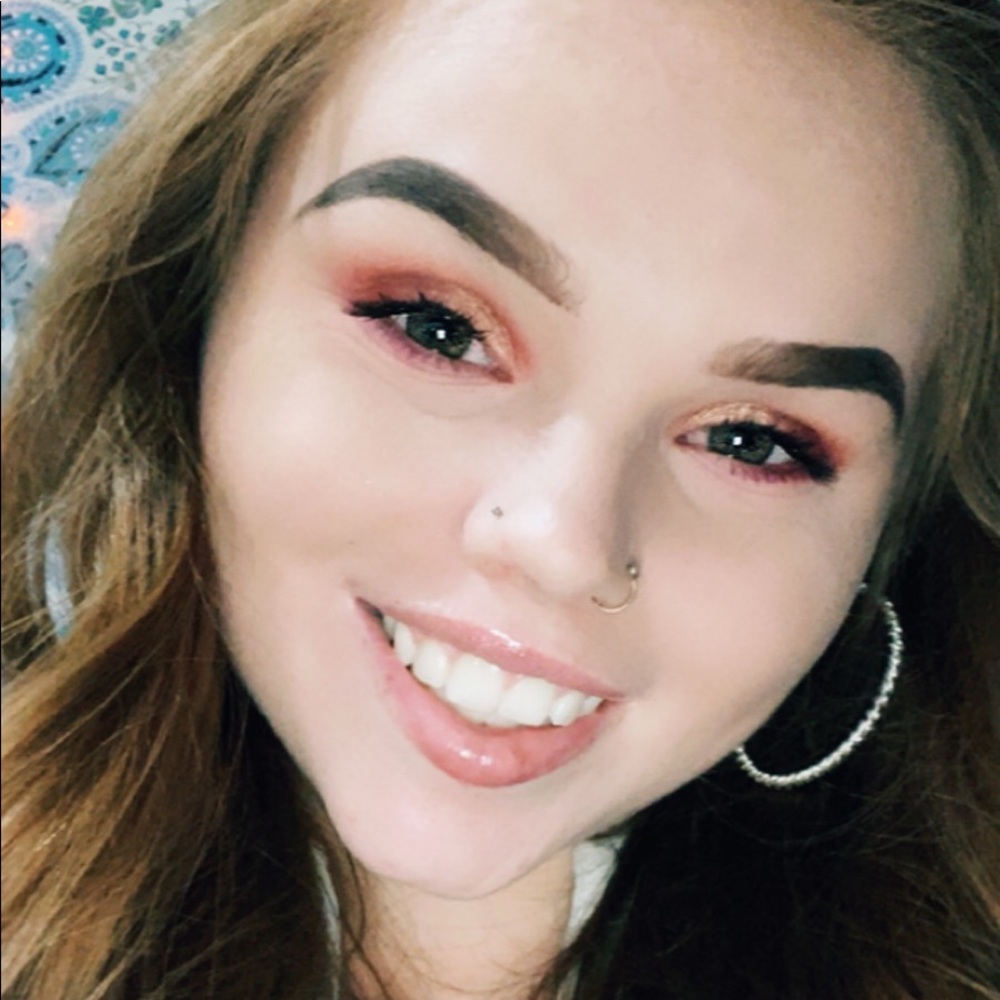 Meet your Posher, Laney